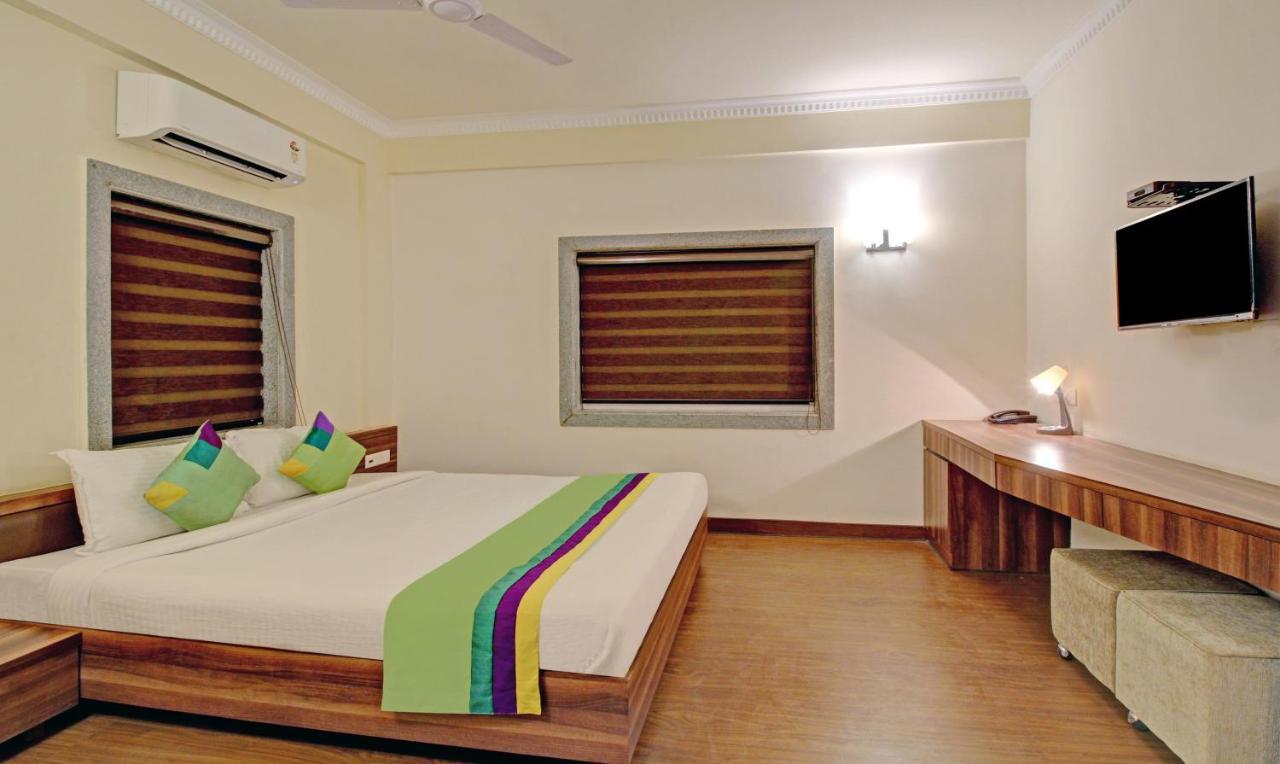 Treebo Asl Prime, Near Ballygunge Railway Station Kolkata Exterior photo