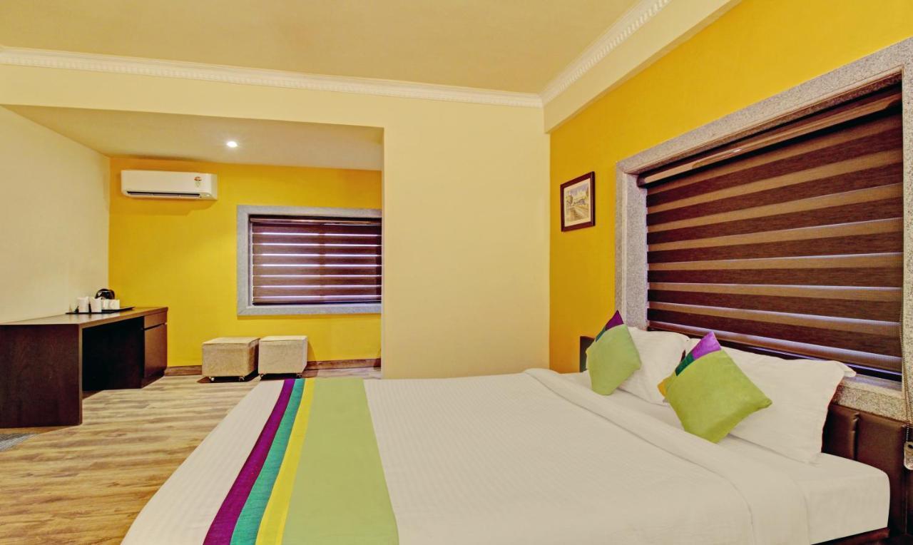 Treebo Asl Prime, Near Ballygunge Railway Station Kolkata Exterior photo
