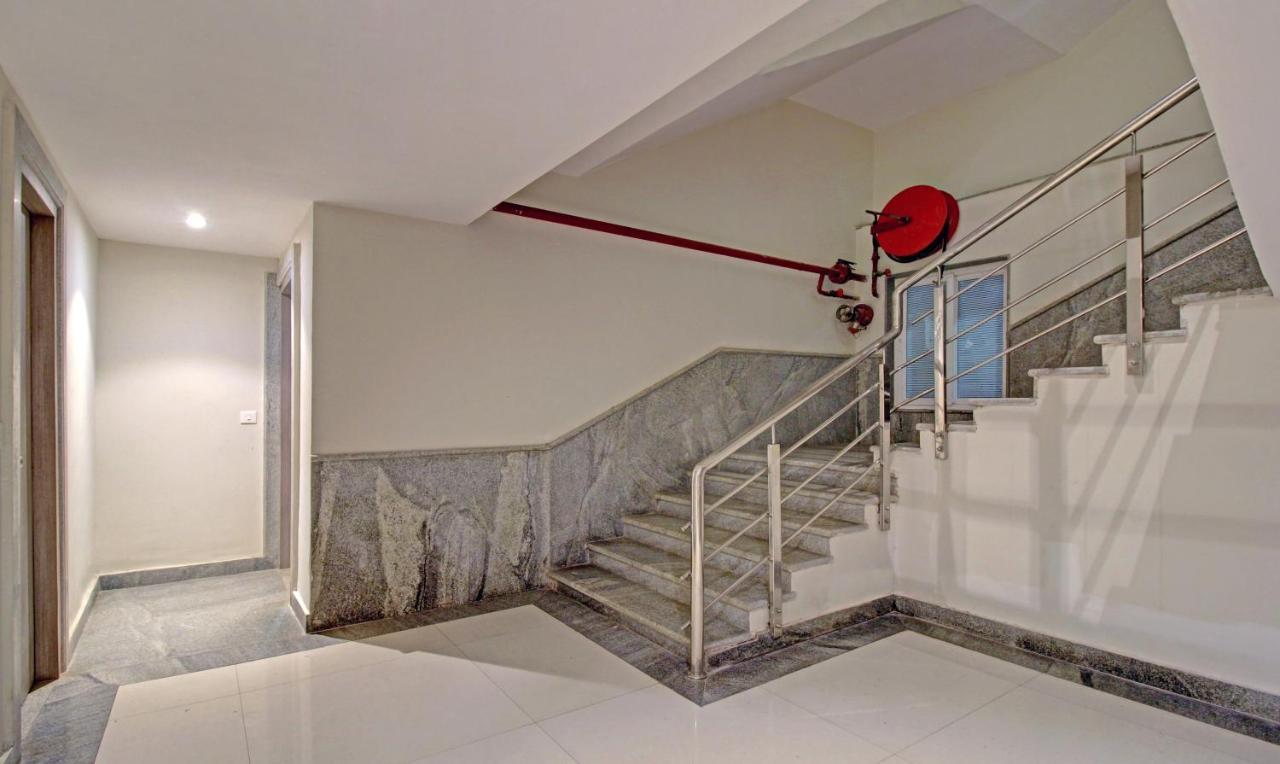 Treebo Asl Prime, Near Ballygunge Railway Station Kolkata Exterior photo